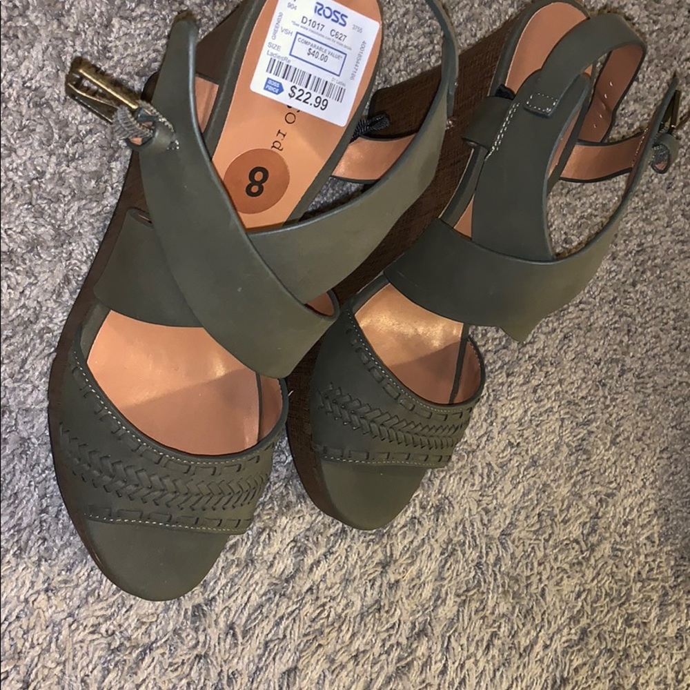 Indigo Rd Wedges